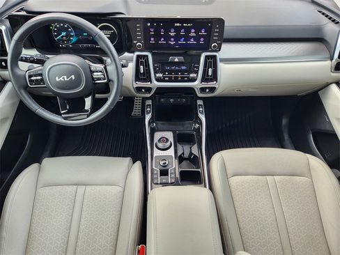 Certified 2023 Kia Sorento SX Prestige image 24