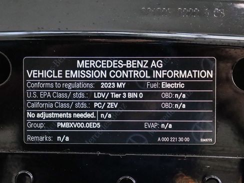 Certified 2023 Mercedes-Benz EQB 300 4MATIC image 28