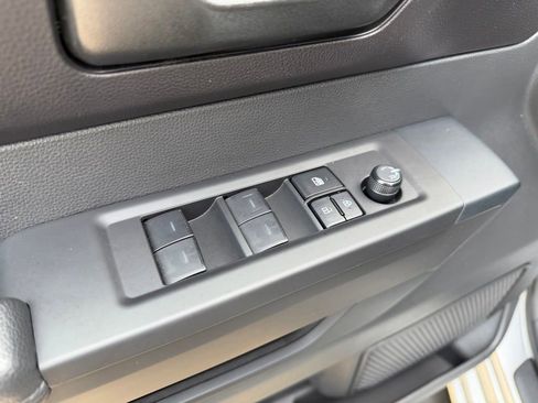 Certified 2025 Toyota Tundra SR AWD/4WD image 10