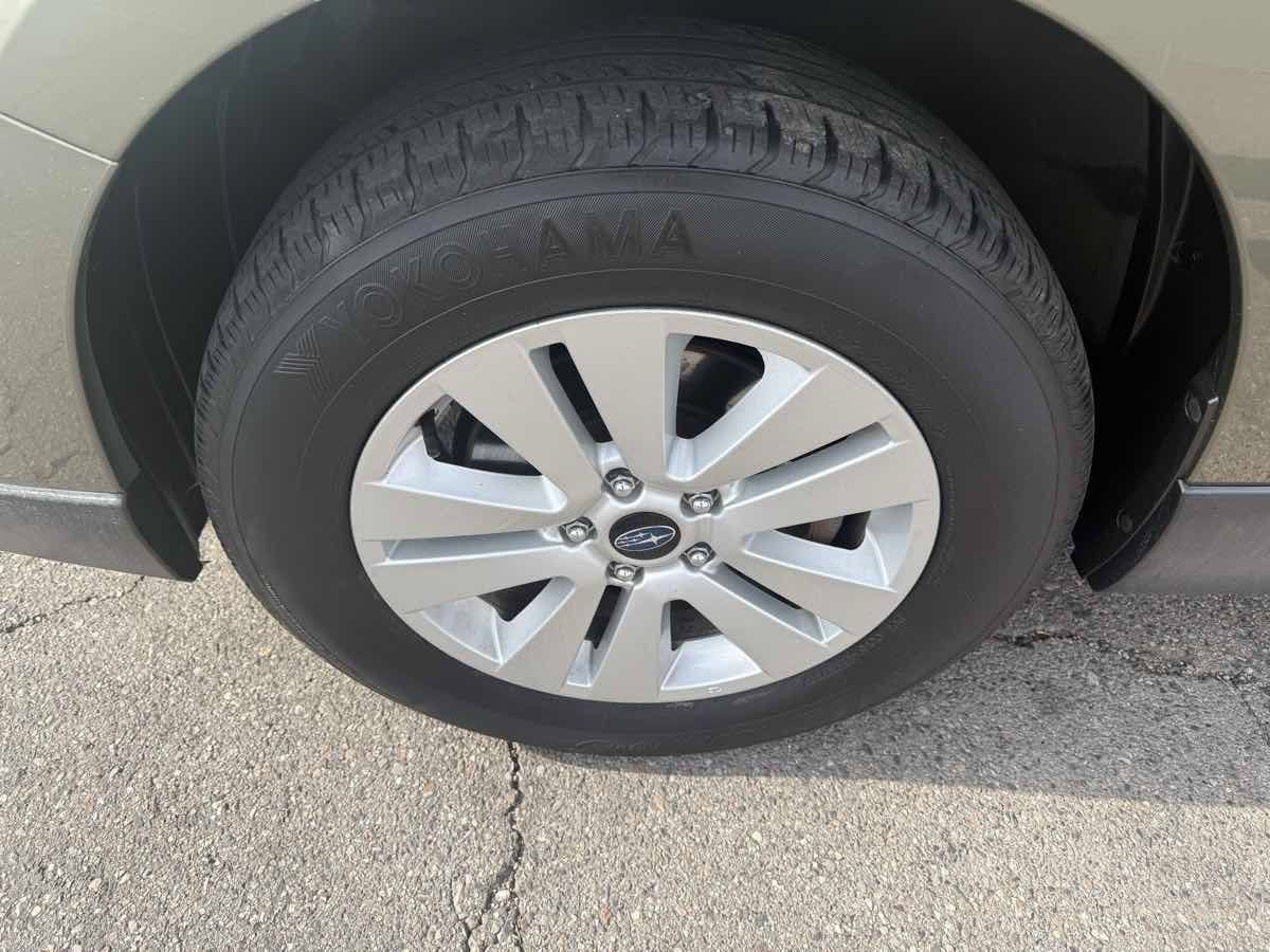 Used 2018 Subaru Outback 2.5i Premium AWD/4WD image 9