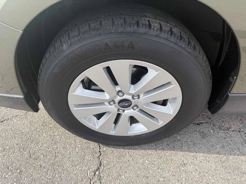 Used 2018 Subaru Outback 2.5i Premium AWD/4WD image 9