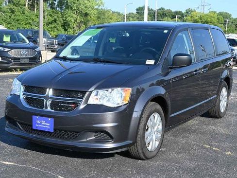 Used 2018 Dodge Grand Caravan SE w/ UConnect Hands-Free Group FWD image 5