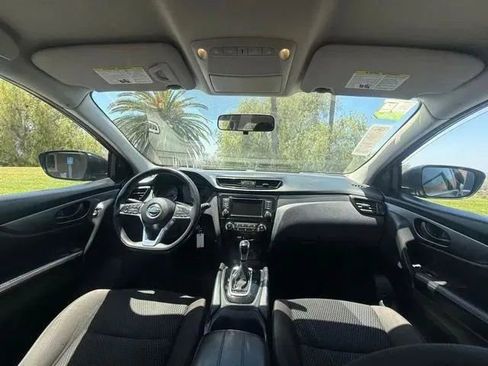 Used 2019 Nissan Rogue Sport S FWD image 16