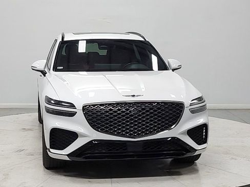 Used 2023 Genesis GV70 2.5T w/ Sport Prestige Package AWD/4WD image 2