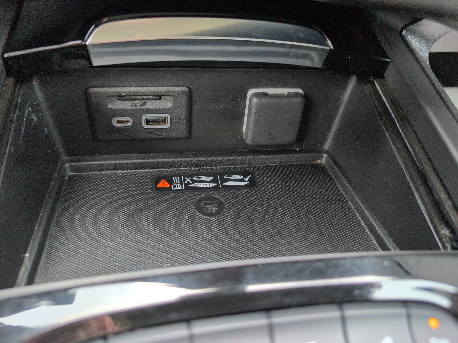 Used 2023 Buick Envision Avenir AWD/4WD image 27