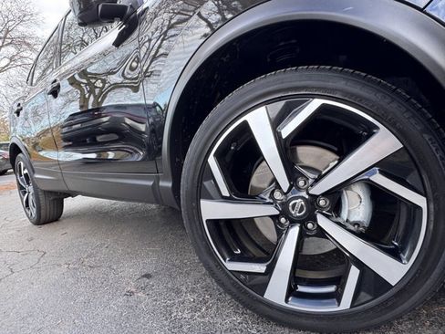 Used 2022 Nissan Rogue Sport SL w/ Premium Package image 8