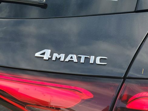 Used 2023 Mercedes-Benz GLC 300 4MATIC image 7