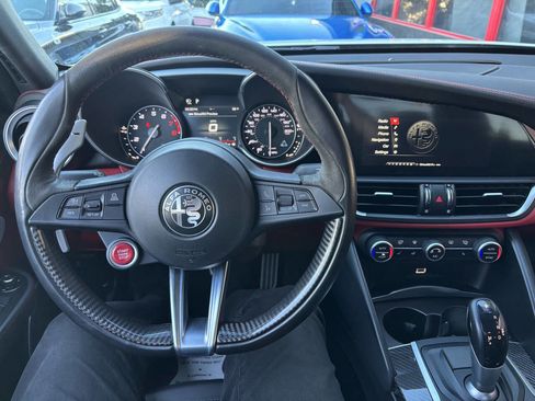 Used 2019 Alfa Romeo Giulia Quadrifoglio w/ Driver Assist Dynamic Package image 10