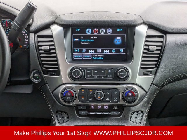 Used 2017 Chevrolet Suburban LT w/ Luxury Package RWD image 17