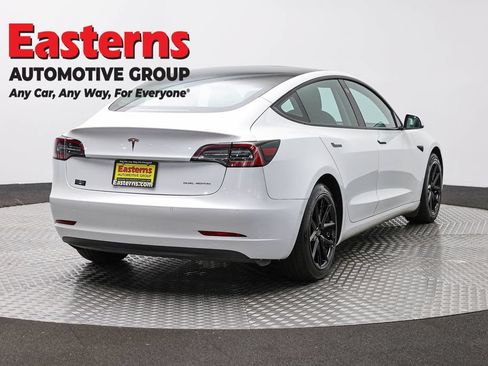 Used 2022 Tesla Model 3 Long Range AWD/4WD image 5