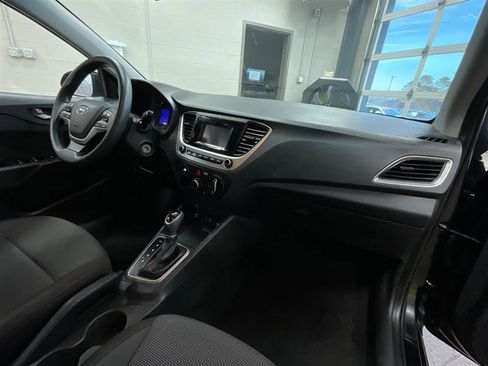 Used 2019 Hyundai Accent SE image 26