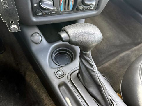 Used 2003 Chevrolet Monte Carlo SS image 23