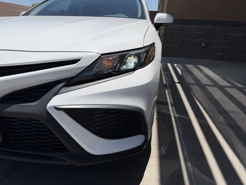 Used 2024 Toyota Camry SE FWD image 11