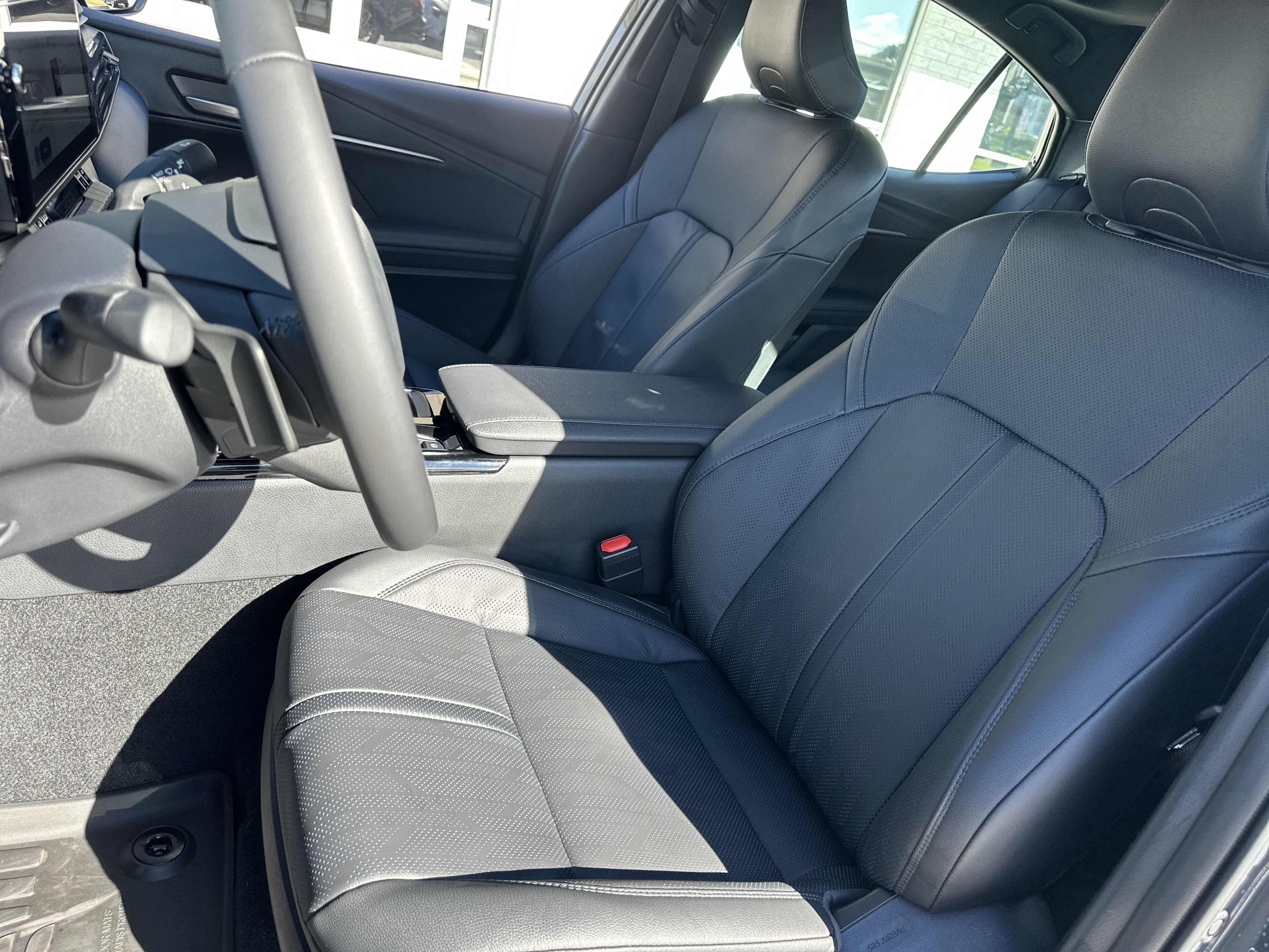 Used 2026 Toyota Camry Hybrid FWD image 10