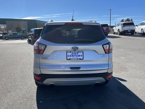 Used 2018 Ford Escape SE image 13