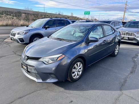 Used 2014 Toyota Corolla LE image 2