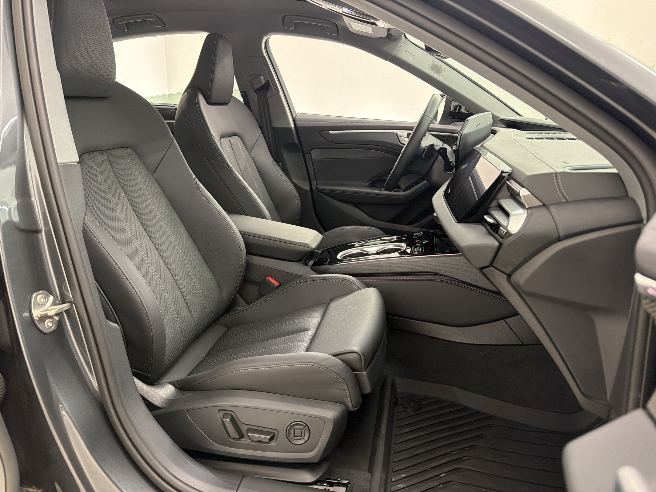 Certified 2026 Audi A6 Prestige AWD/4WD image 26