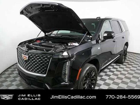 Certified 2026 Cadillac Escalade Luxury AWD/4WD image 32