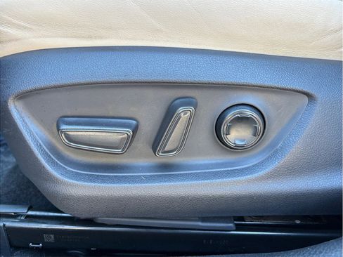 Used 2019 Toyota Avalon Limited w/ Advanced Safety Package image 19