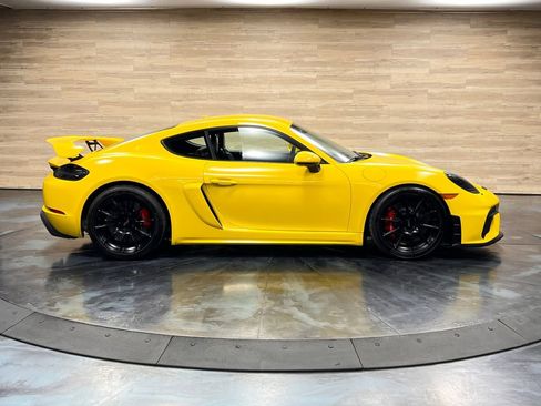 Used 2023 Porsche 718 Cayman GT4 RWD image 21