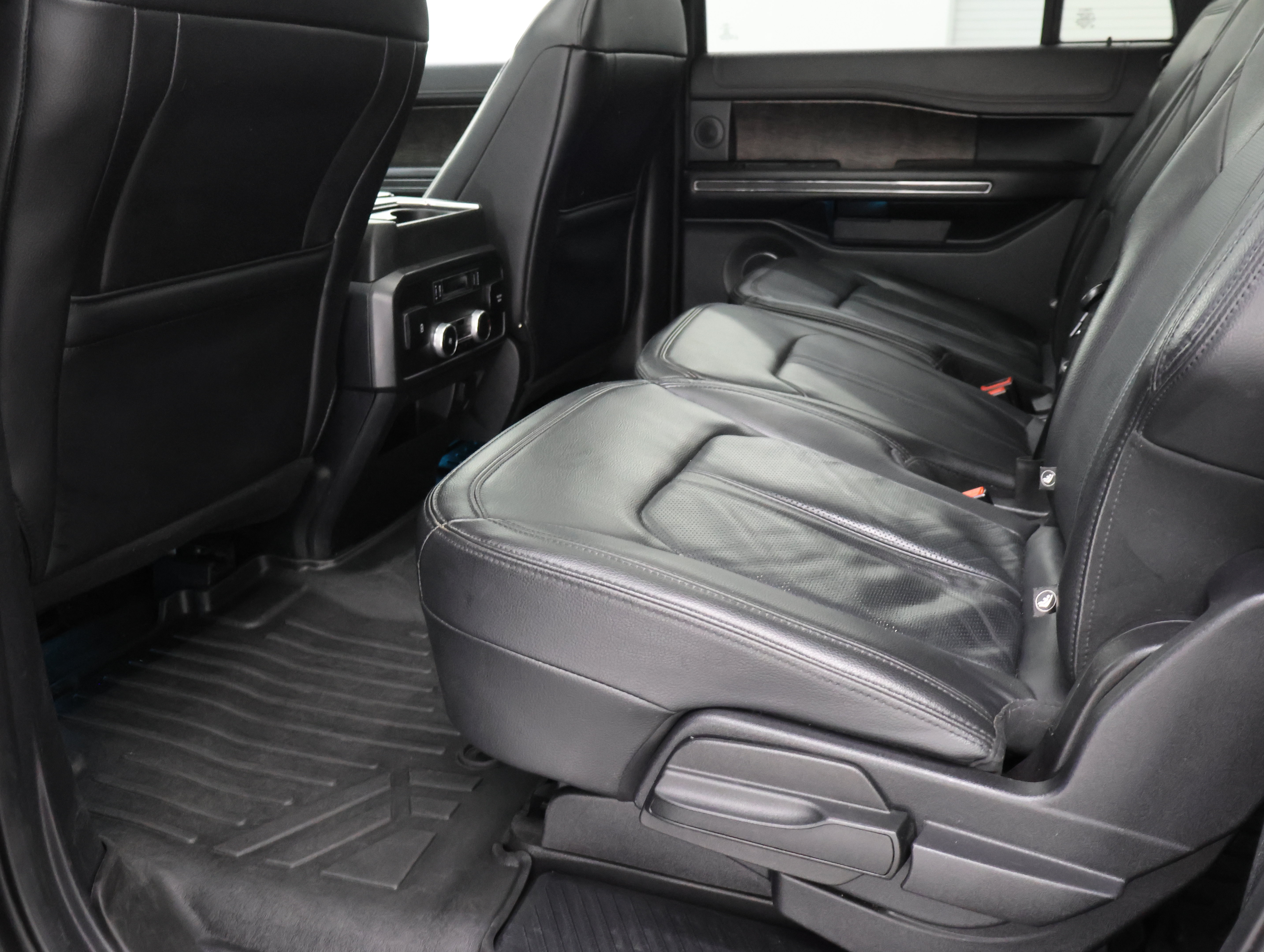 Used 2021 Ford Expedition Max Limited AWD/4WD image 36
