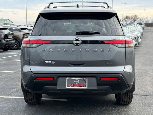 New 2026 Nissan Pathfinder SV image 5