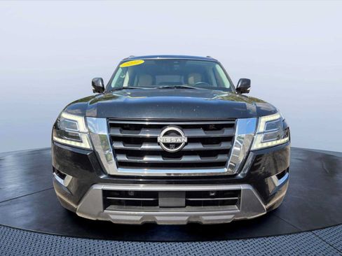 Used 2021 Nissan Armada SL w/ Captain's Chairs Package AWD/4WD image 8
