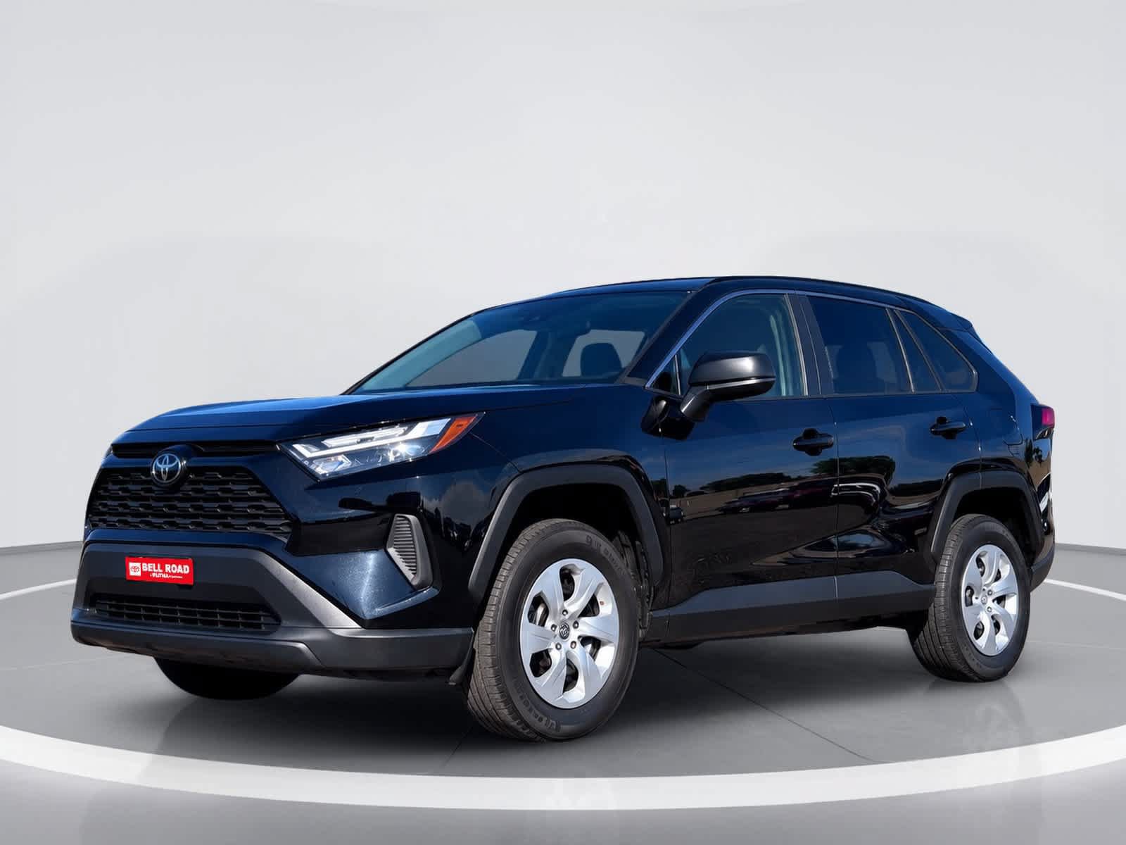 Used 2025 Toyota RAV4 LE AWD/4WD image 2