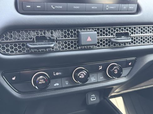 Used 2025 Honda HR-V Sport image 20