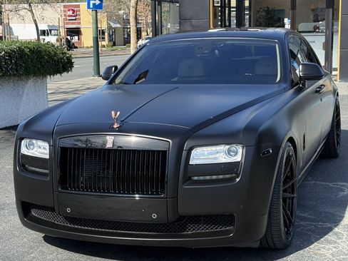 Used 2012 Rolls-Royce Ghost image 3