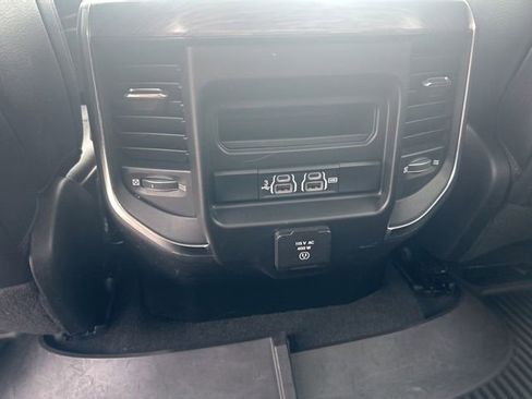 Used 2019 RAM 1500 Laramie AWD/4WD image 22