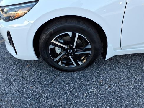 New 2025 Nissan Sentra SV image 9