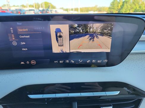Used 2026 Buick Enclave Avenir w/ Super Cruise Package AWD/4WD image 16