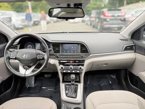 Used 2020 Hyundai Elantra Value Edition FWD image 15