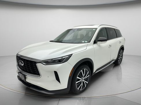 Used 2024 INFINITI QX60 Sensory AWD/4WD image 3