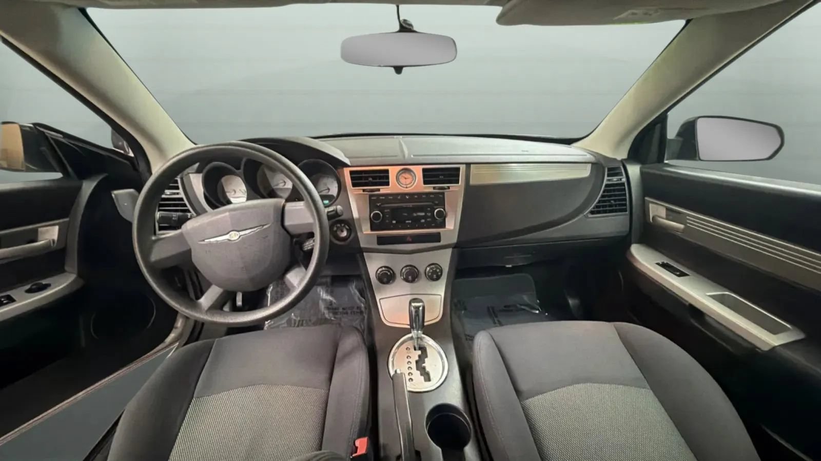 Used 2009 Chrysler Sebring LX w/ Convenience Group FWD image 9