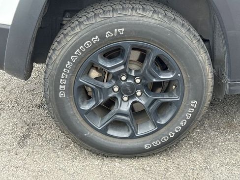 Used 2022 Jeep Cherokee Trailhawk w/ Trailer Tow Group AWD/4WD image 8