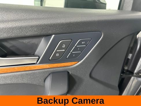 Used 2023 Audi Q5 2.0T Premium w/ Convenience Package AWD/4WD image 9
