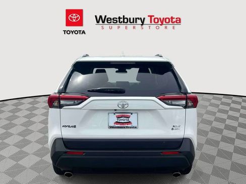 Certified 2025 Toyota RAV4 XLE AWD/4WD image 9