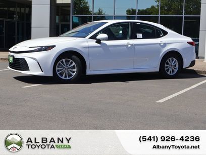 New 2025 Toyota Camry LE w/ Convenience Package