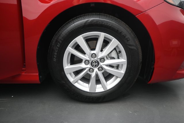 Used 2025 Toyota Camry LE FWD image 25