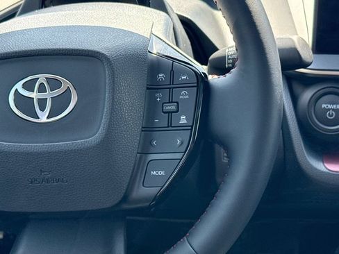 Used 2026 Toyota Prius Plug-In Hybrid FWD image 18