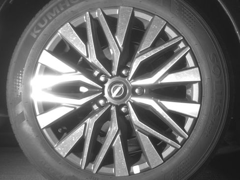 Used 2025 Nissan Altima 2.5 SV image 15