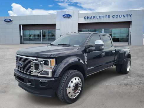 Used 2022 Ford F450 Platinum w/ FX4 Off-Road Package AWD/4WD image 2