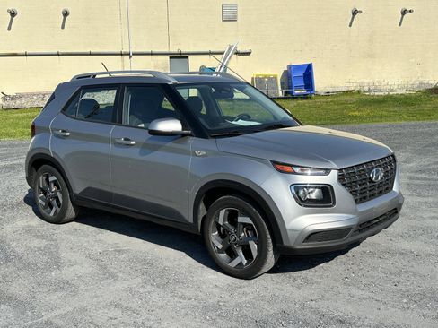 Certified 2023 Hyundai Venue SEL w/ Cargo Package FWD image 2