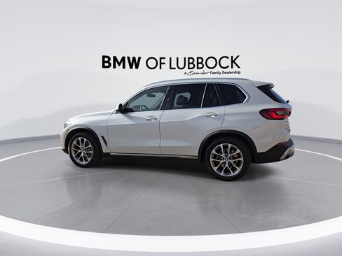 Certified 2022 BMW X5 xDrive40i w/ Luxury Seating Package image 6