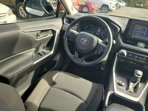 Used 2022 Toyota RAV4 LE image 22