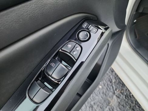 Used 2024 Nissan Altima 2.5 SR image 10