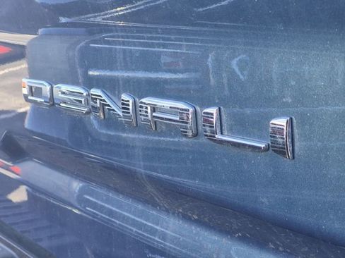 Used 2024 GMC Sierra 2500 Denali w/ Denali Reserve Package AWD/4WD image 10
