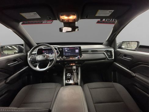 Used 2025 GMC Canyon Elevation image 26